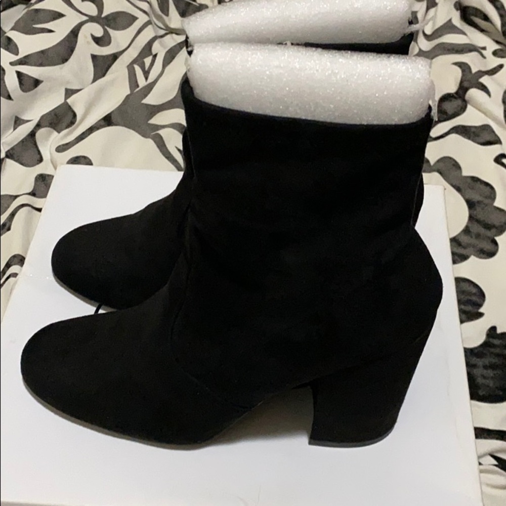 Black Steve Madden booties